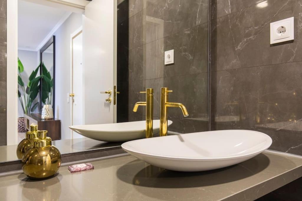 Seaview Luxury Apartment กาชไกช์ ภายนอก รูปภาพ